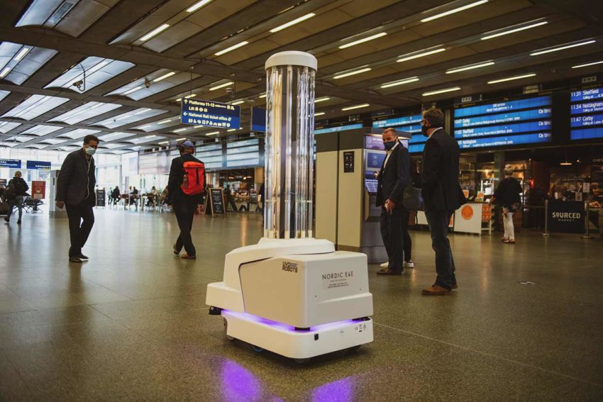 St-Pancras-UV-C-robot--850x567.jpg